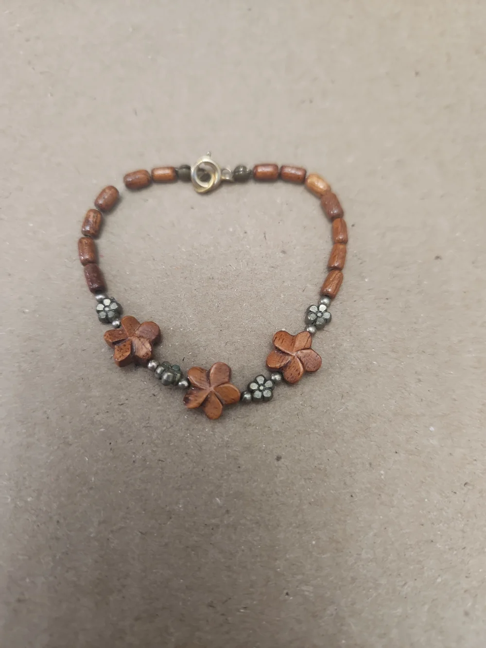 Wooden Flower Beaded Bracelet - Brown